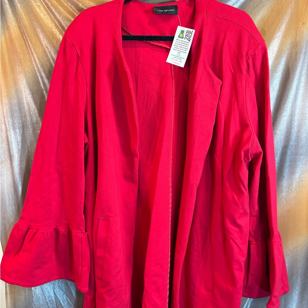 Vibrant Red Open Front jacket with bell sleeves. Approx 22. Tag ripped 500